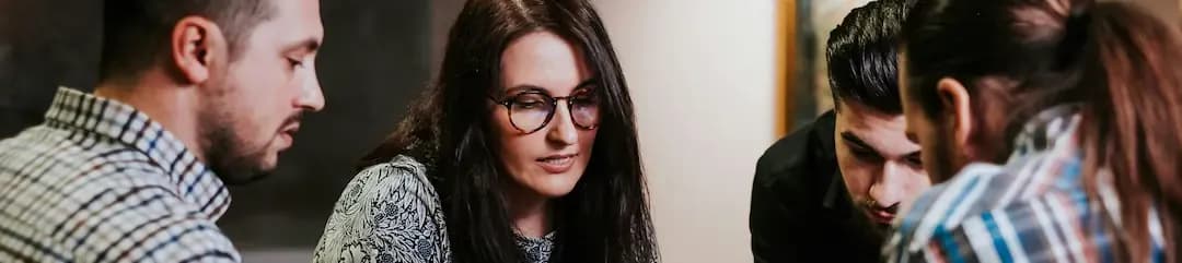 معلومات عنا