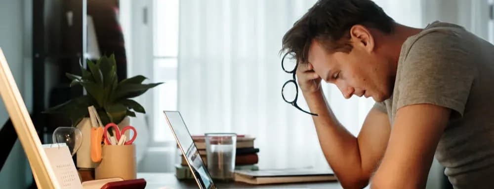 Ar galvos skausmas gali būti susijęs su akimis?